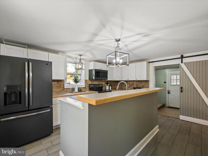 Property Photo: 7 South Street WV 25430