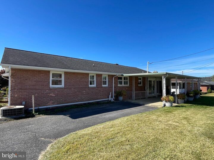 Property Photo: 1430 Magnolia Court MD 21502