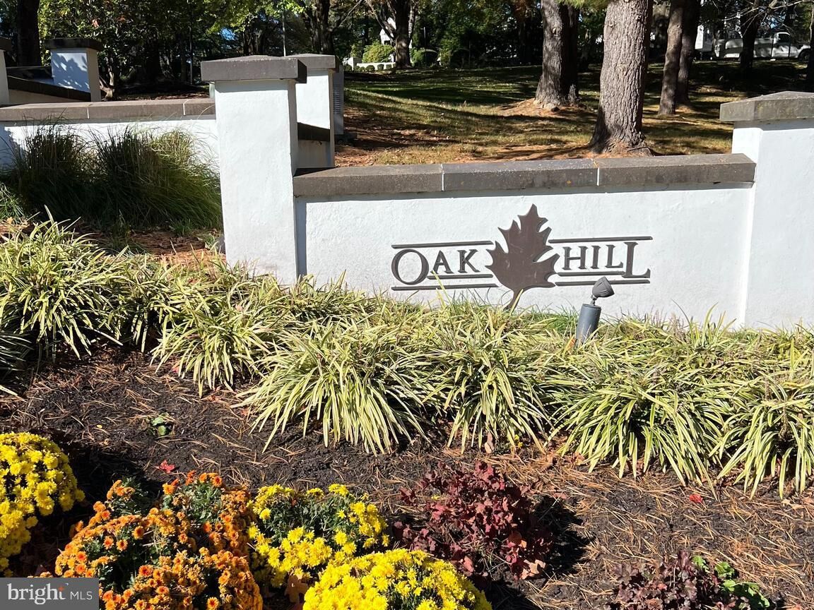 Property Photo: 1640 Oakwood Drive W114 PA 19072