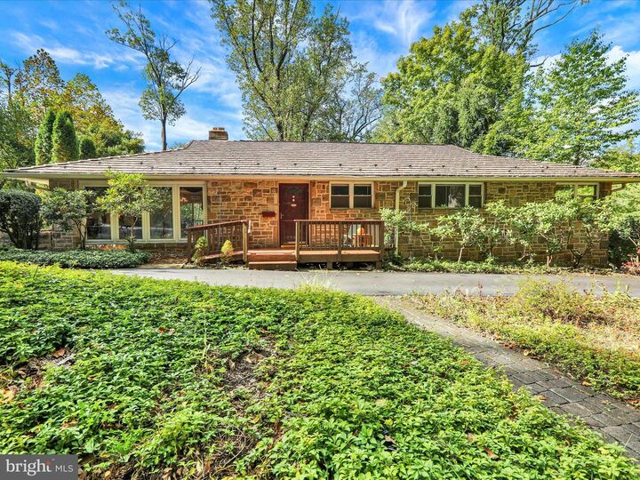 1532 Oak Lane  Reading PA 19604 photo