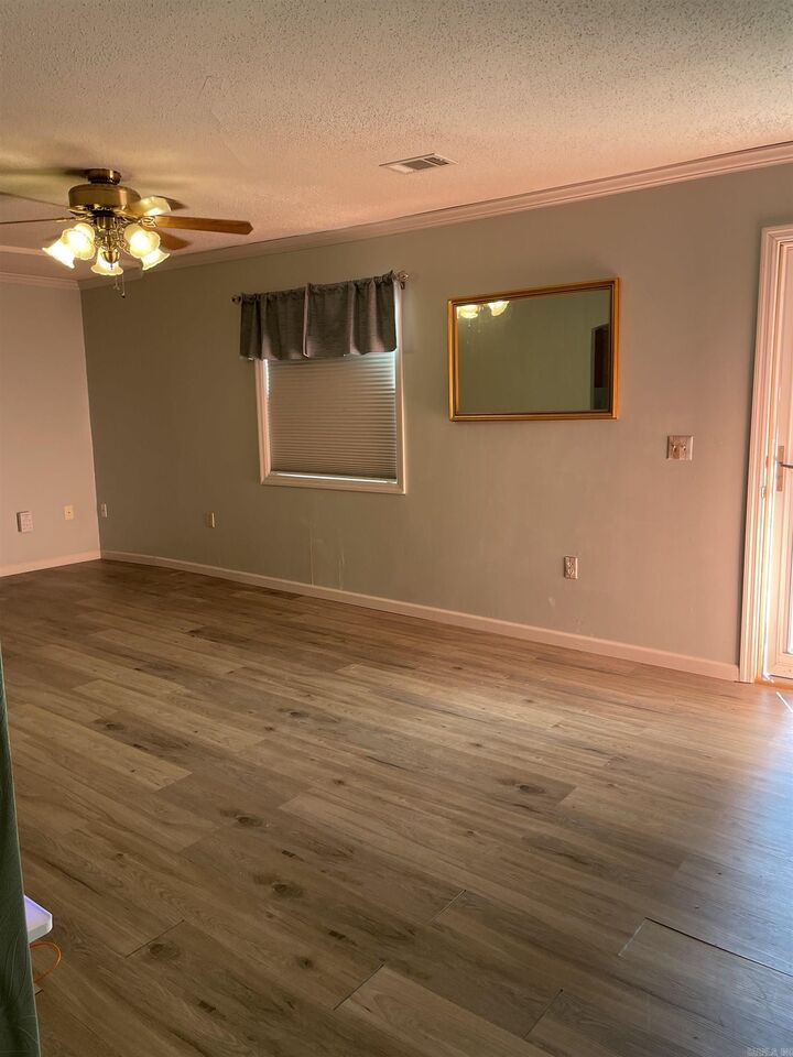 Property Photo:  626 N Holman Street  AR 72417 