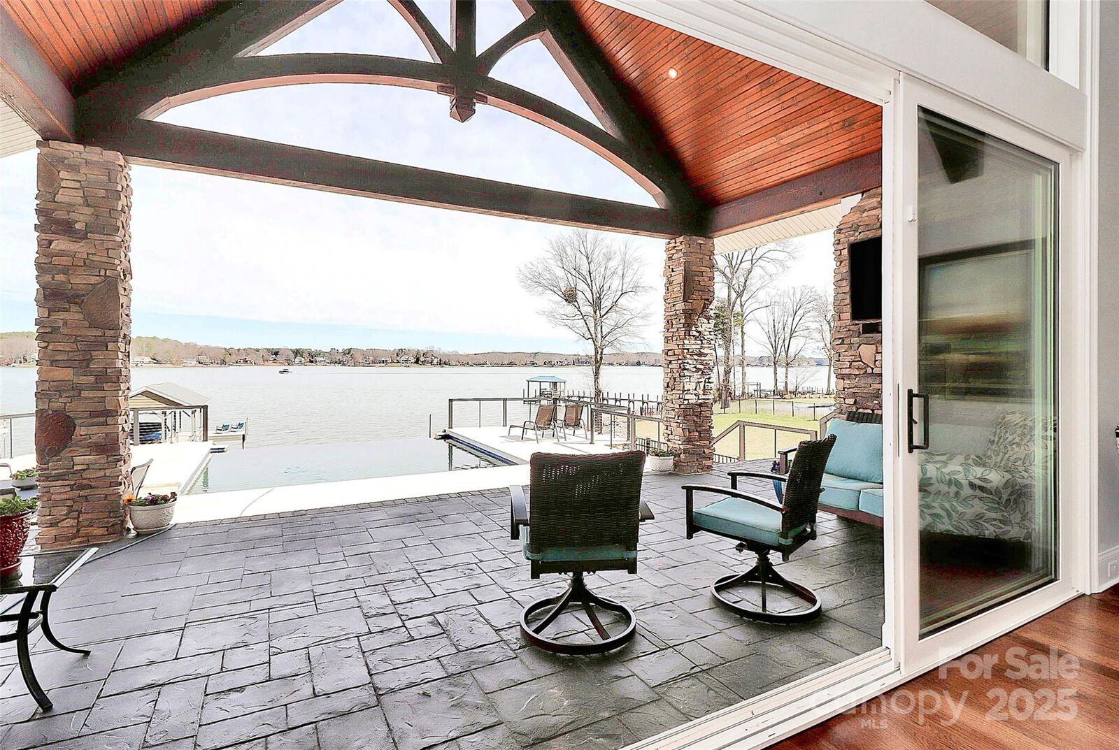 Property Photo: 5086 Windward Point Lane NC 28037