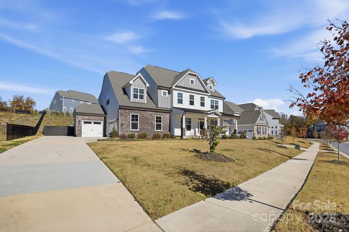 Property Photo: 17230 Monocacy Boulevard NC 28078