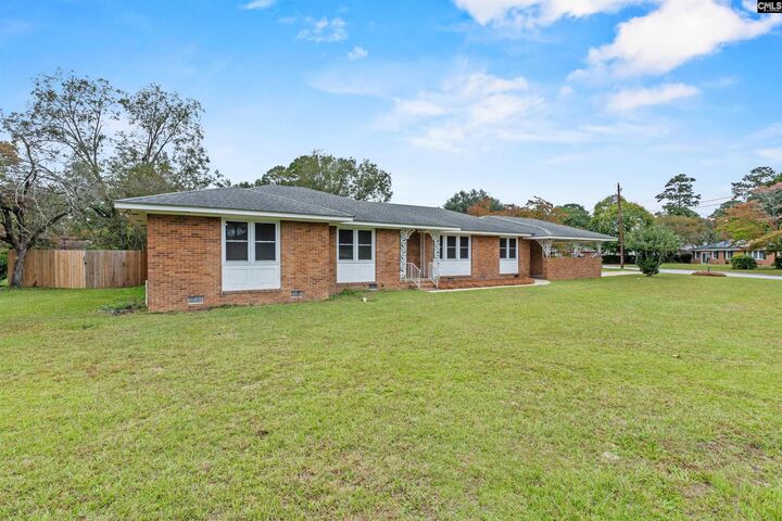 Property Photo: 121 Lesesne SC 29150