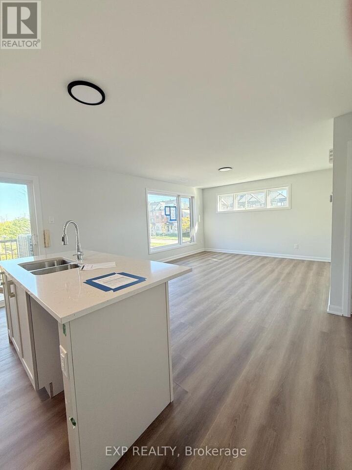 Photo de la propriété:  101 Glenroy Gilbert Drive Unit # 2  ON K2J 7N6 