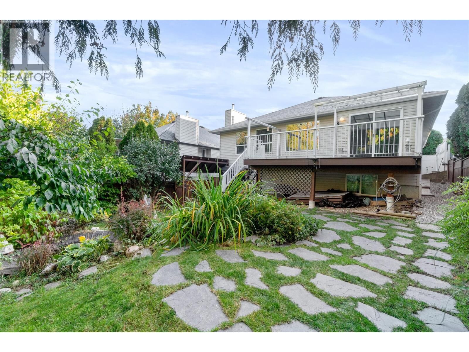 Property Photo: 721 11th Street Southeast BC V1E 1R3