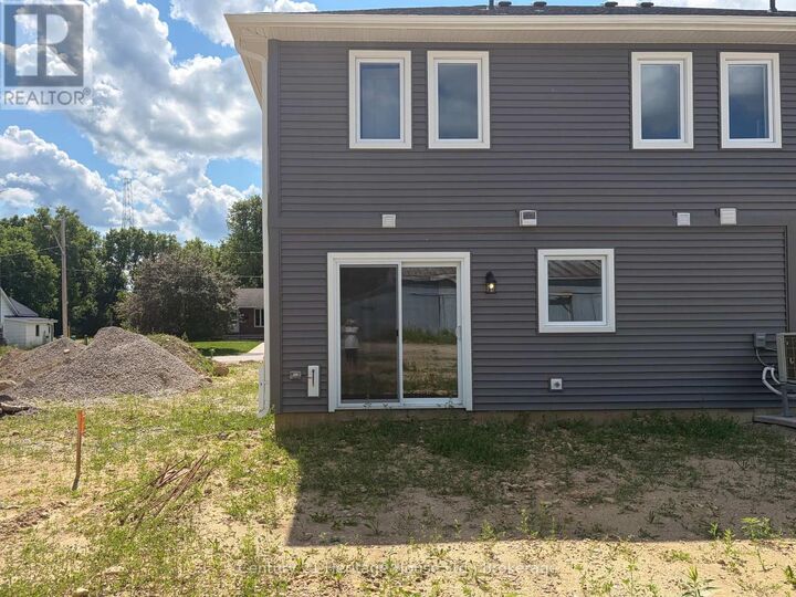 Property Photo: 229 Bruce Street South 4 ON N0G 1R0