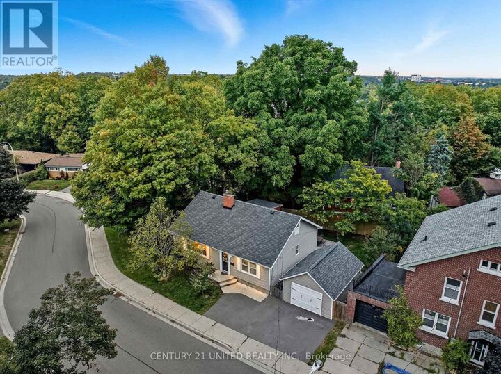 Property Photo: 141 O'Carroll Avenue ON K9H 4V2