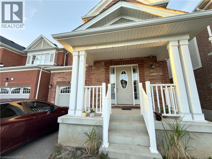 Photo de la propriété: 386 Grovehill Crescent Main Floor ON N2R 0L5