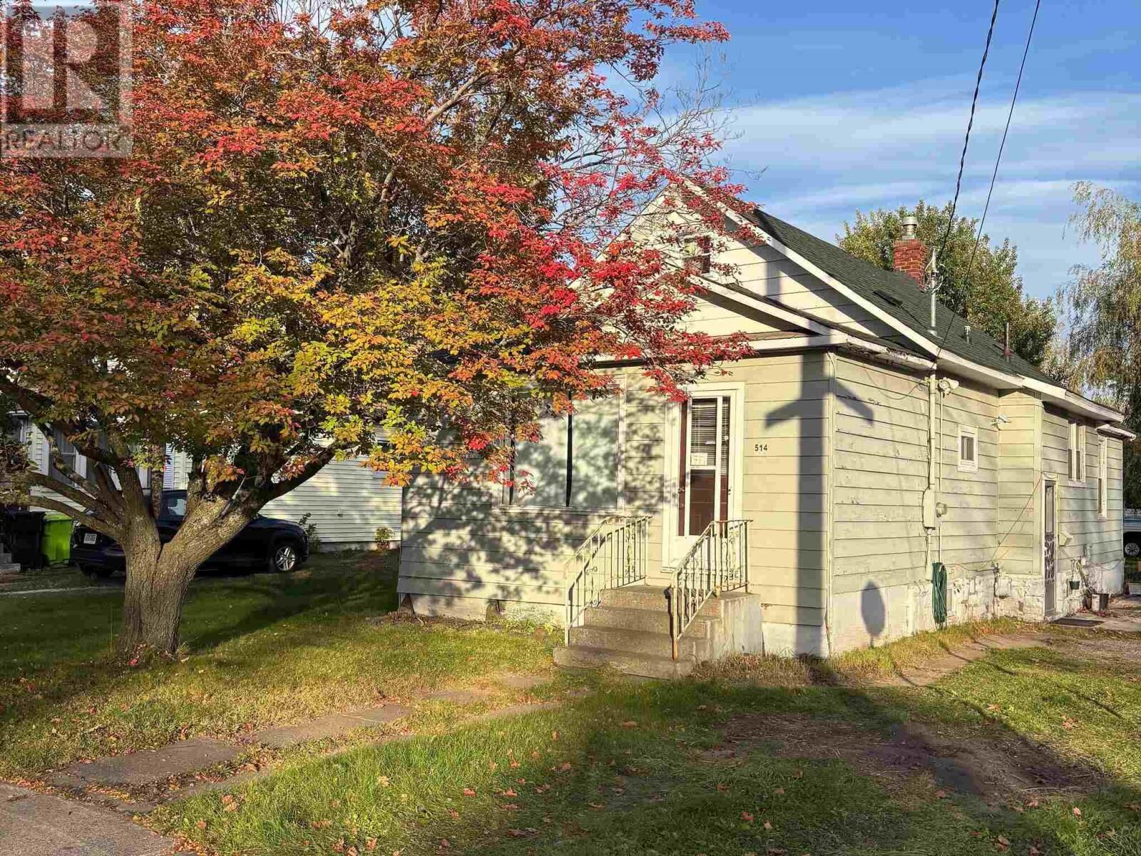 Property Photo: 514 Northland Rd ON P6C 3N9