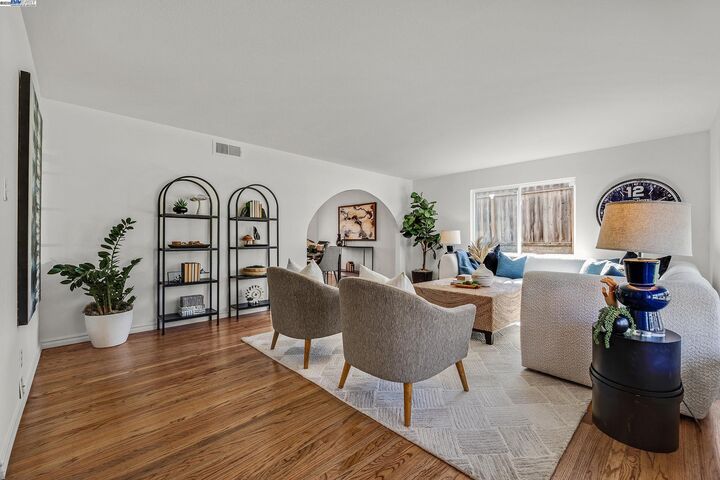 Property Photo: 11693 Solana Drive CA 94568