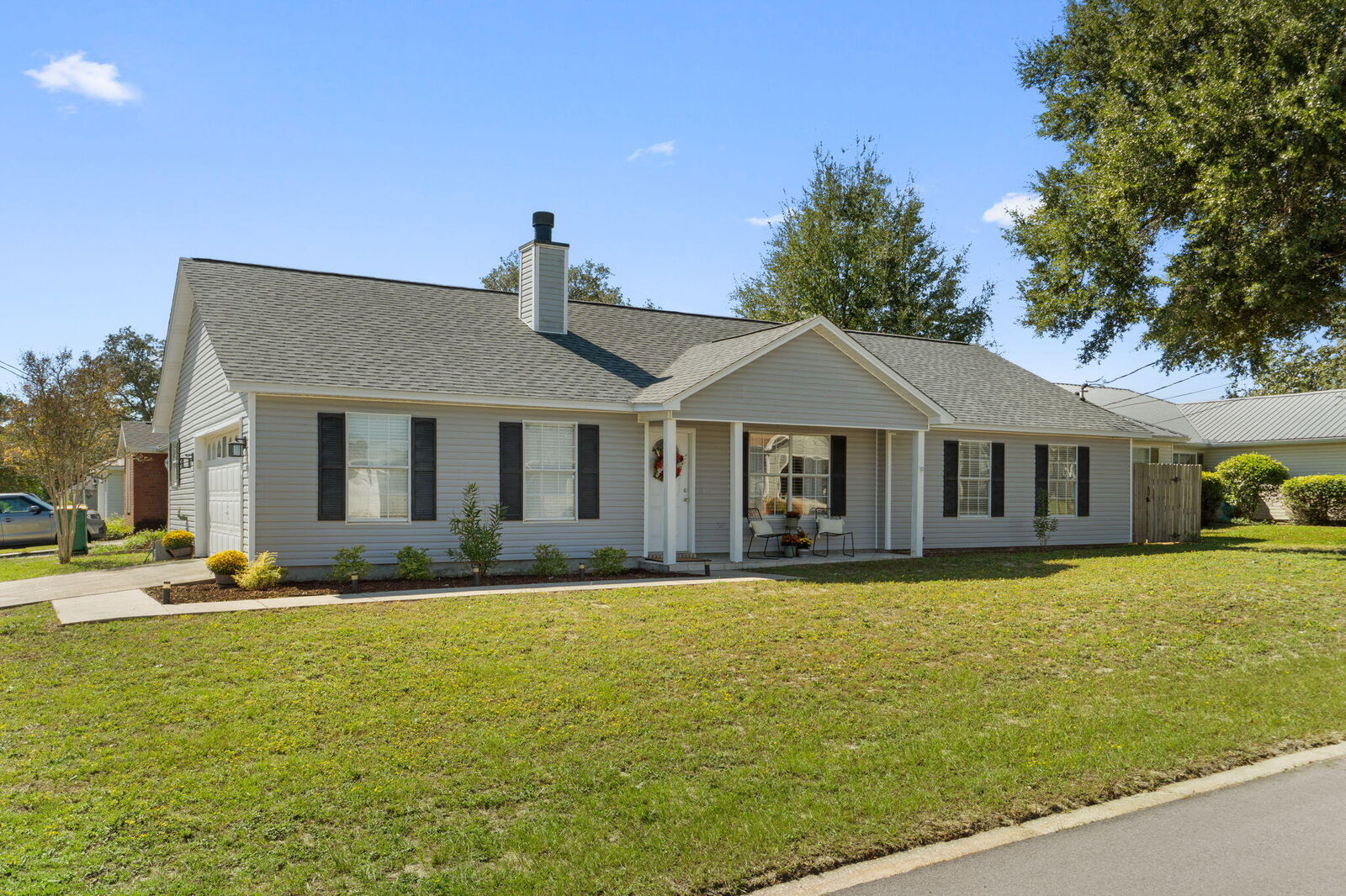 Property Photo: 642 Jerrells Avenue FL 32547