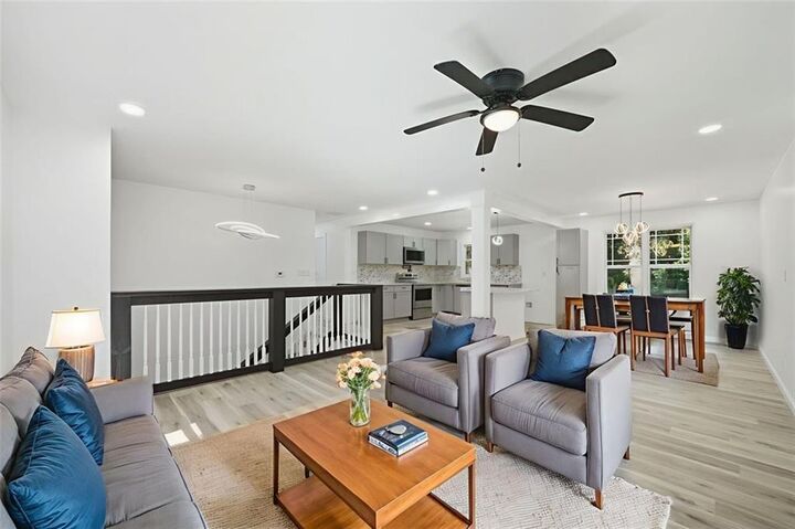 Property Photo:  3920 Wedgefield Circle  GA 30035 