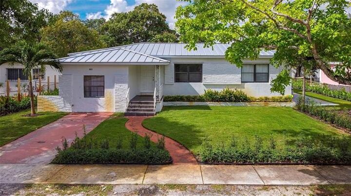 425 NW 122nd St  North Miami FL 33168 photo