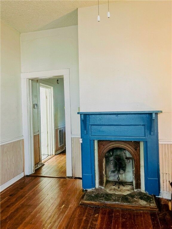 Property Photo:  2123 Ellis Street  GA 31520 