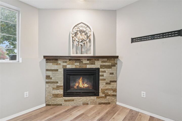 Property Photo: 144 Elm Ridge Dr IA 52317