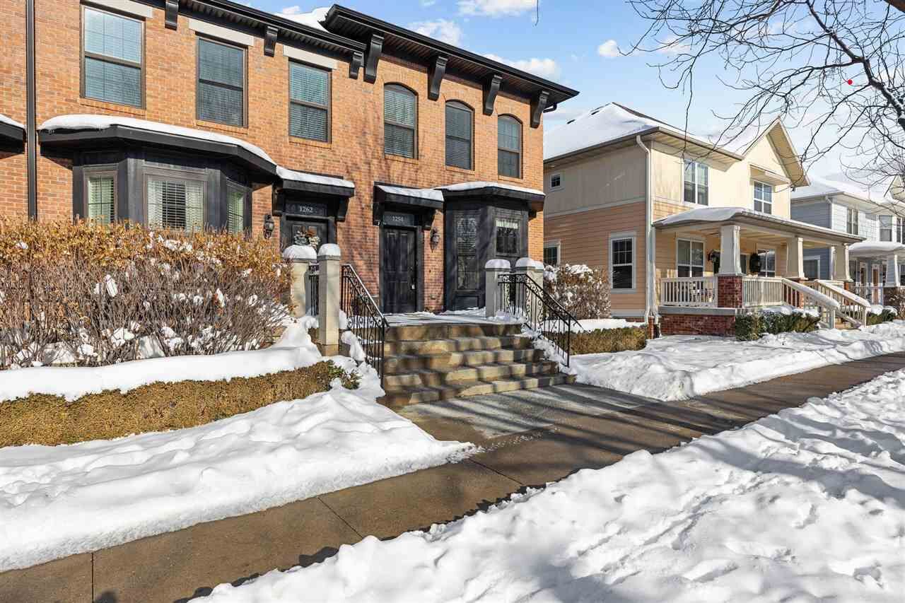 Property Photo:  1254 Foster Rd  IA 52245 