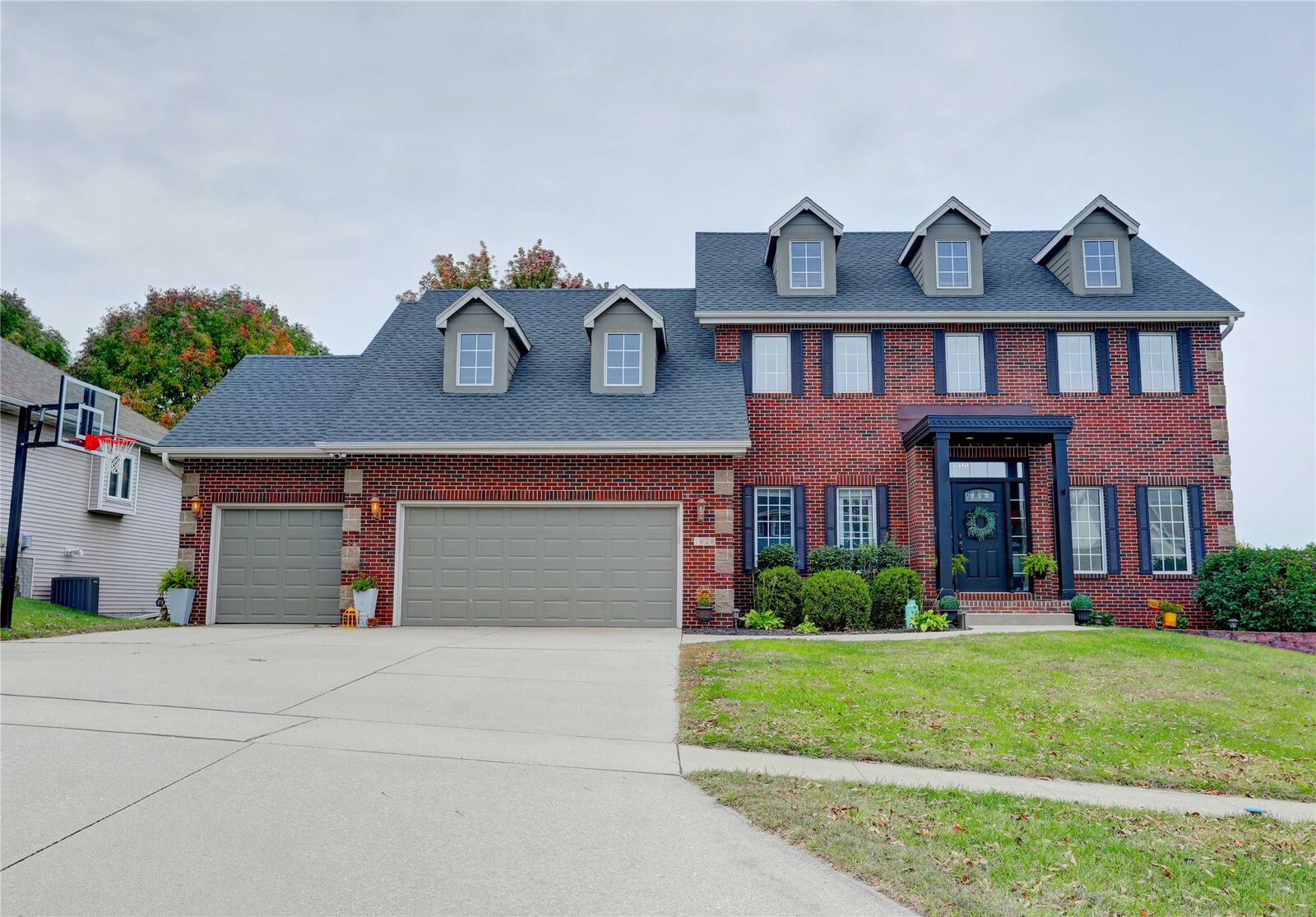 Property Photo:  1626 NW 124th Street  IA 50325