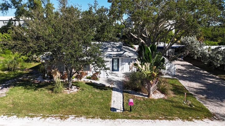 Property Photo: 531 Edlee Lane FL 34228
