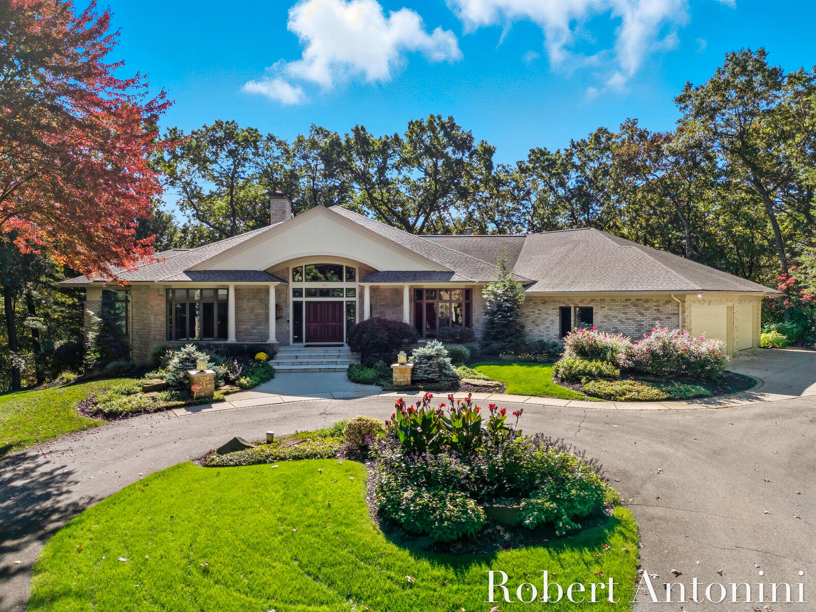 Property Photo: 4634 Old Grand River Trail NE MI 49301