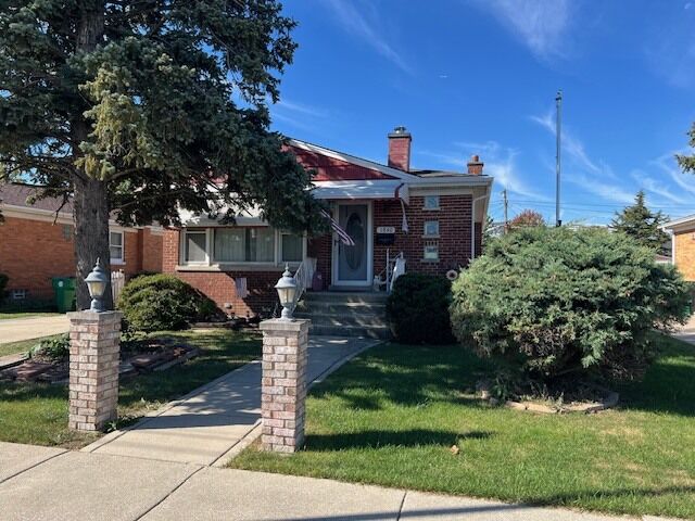 Property Photo:  1840 Gardner Road  IL 60154