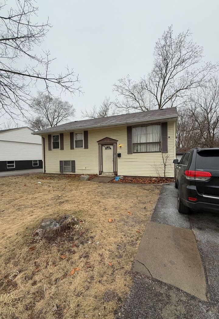 Property Photo: 22538 Jeffrey Avenue IL 60411