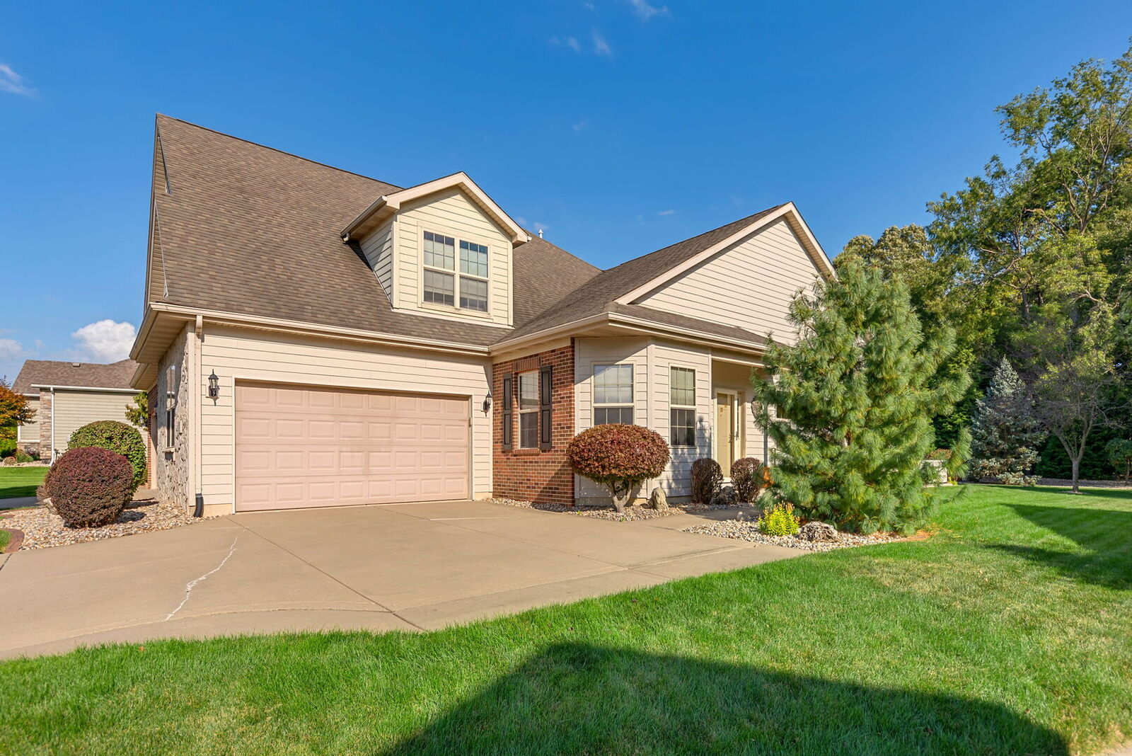 Property Photo: 2804 Beauty Creek Run IN 46385