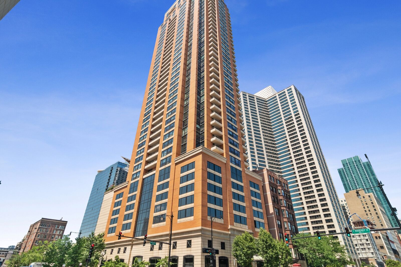 Property Photo: 1160 S Michigan Avenue 2601 IL 60605