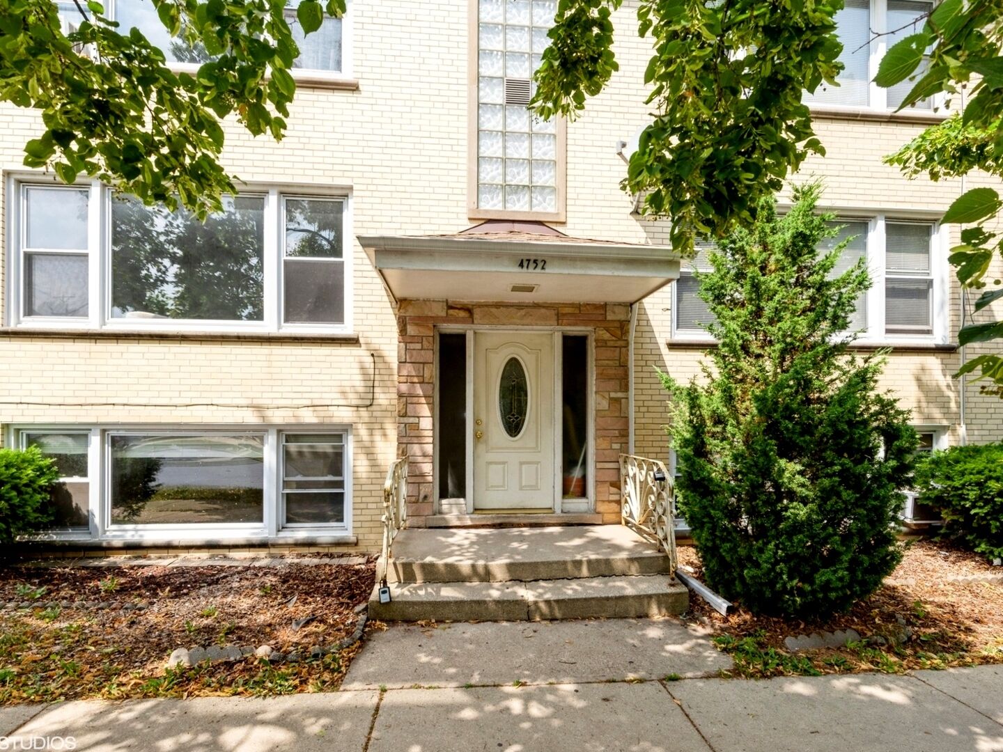 Property Photo: 4752 N Menard Avenue 3S IL 60630