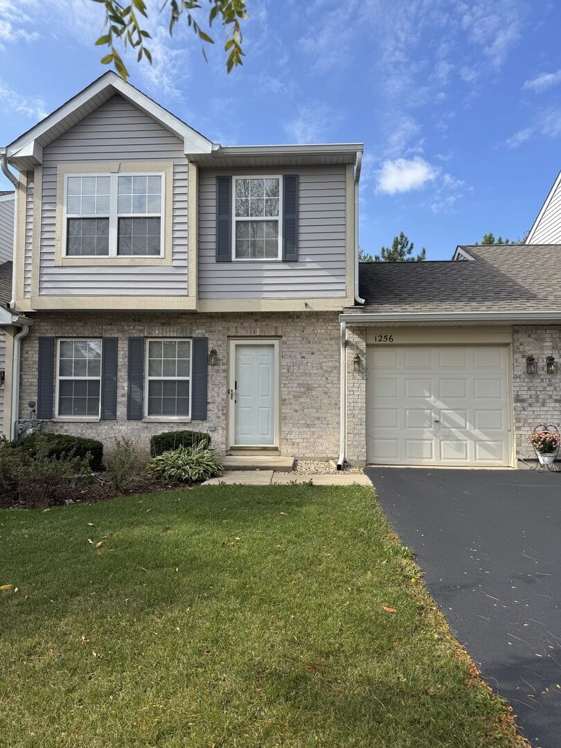 Property Photo:  1256 N Split Oak Circle  IL 60073 