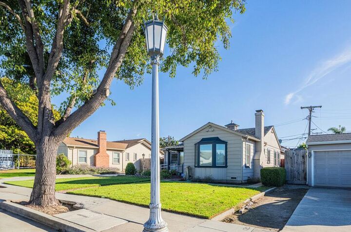 Property Photo:  330 Hawthorne Street  CA 93901