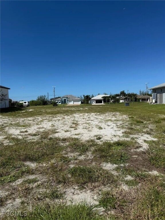 Property Photo: 602 NW 38th Avenue FL 33993