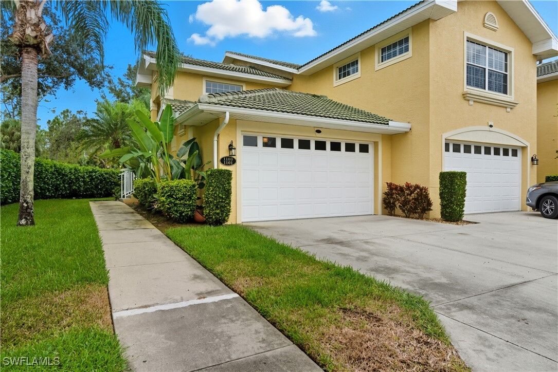 Property Photo: 8390 Big Acorn Circle 11C FL 34119