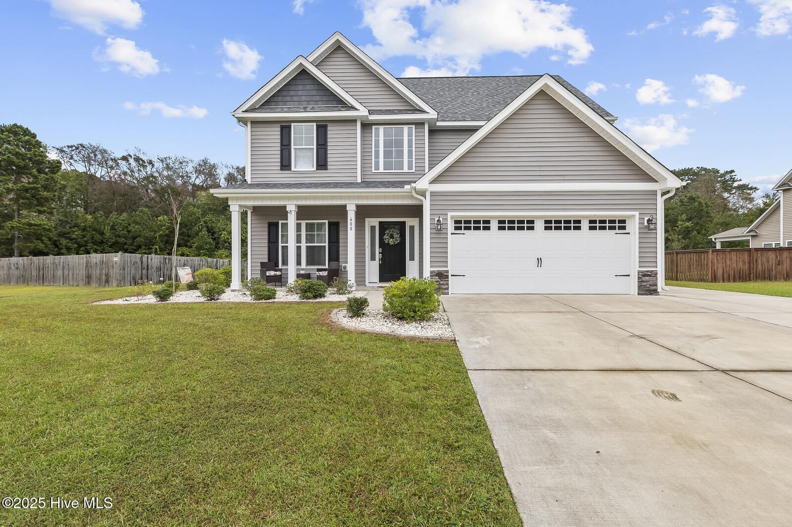 Property Photo:  608 Heather Haven Lane  NC 28539 