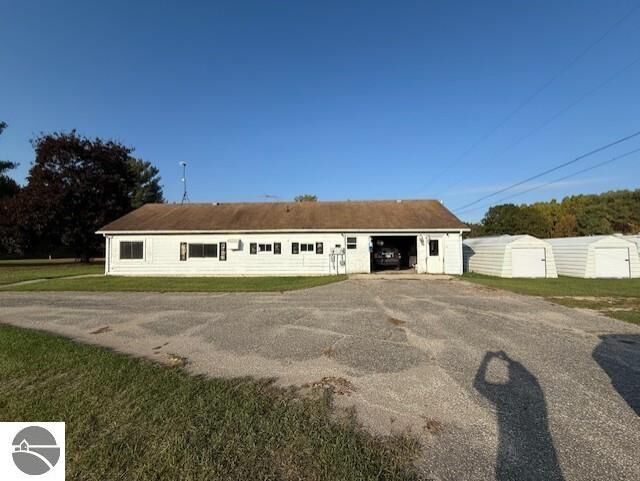 Property Photo:  10969 E Lake Montcalm Road  MI 48877