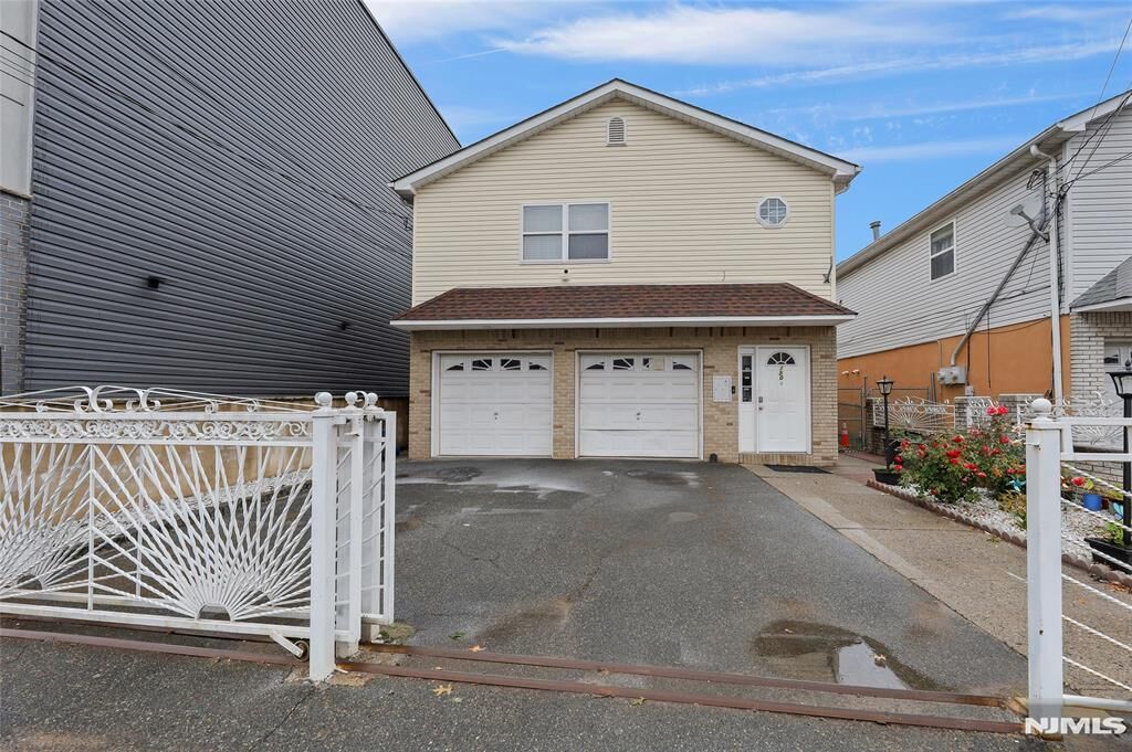 Property Photo:  150 Madison Street  NJ 07055 