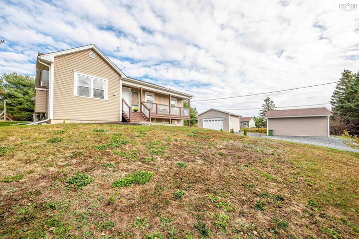 Property Photo:  3235 Sackville Drive  NS B4E 3C5 