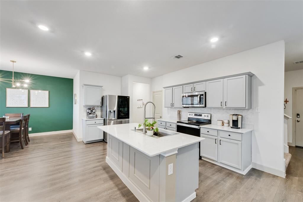 Property Photo:  1294 Delmita Drive  TX 75126 