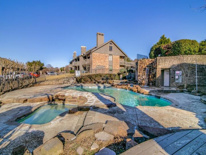 Property Photo:  812 Signal Ridge  TX 75032 