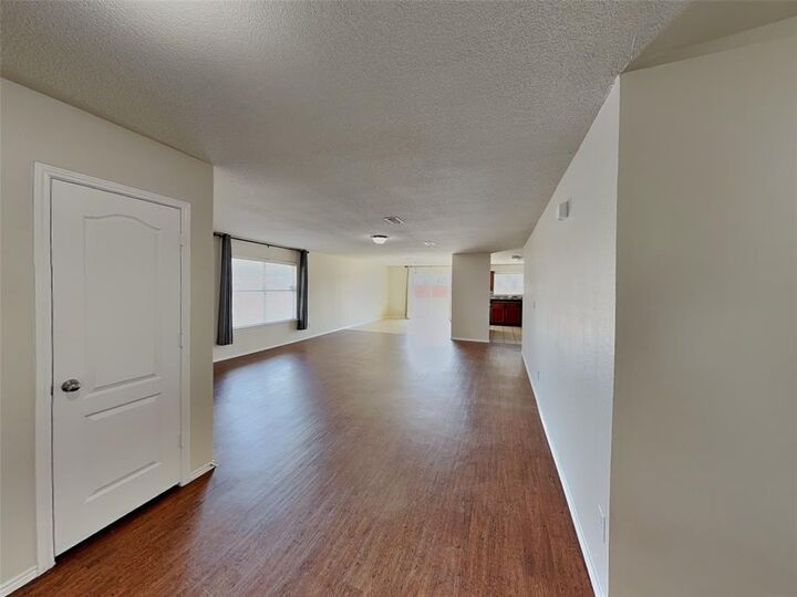Property Photo: 201 Dakota Ridge Drive TX 76134