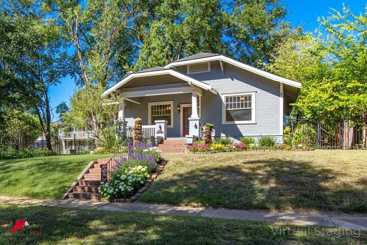 Property Photo: 832 Jefferson Place LA 71104