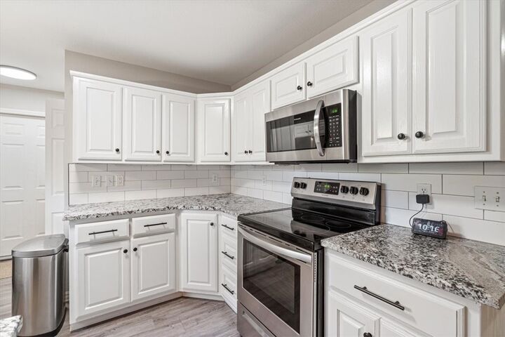 Property Photo: 16 Balsham Lane AR 72714