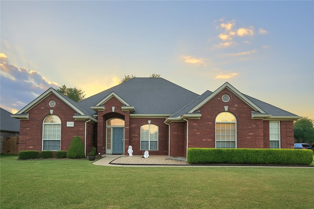 Property Photo: 4210 Essex Cove AR 72762