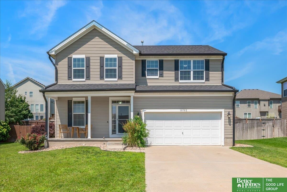 Property Photo: 10702 S 110 Avenue NE 68046