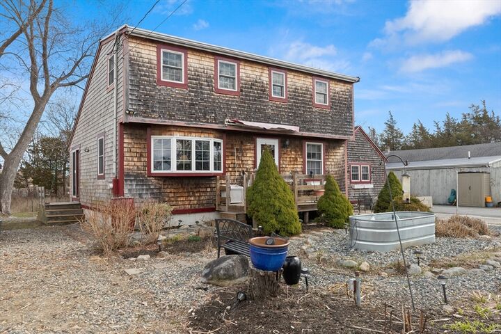 Property Photo:  123 Jeffreys Neck Rd  MA 01938 