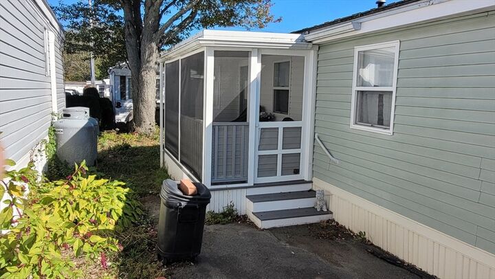 Property Photo: 286 Newbury 52 MA 01960