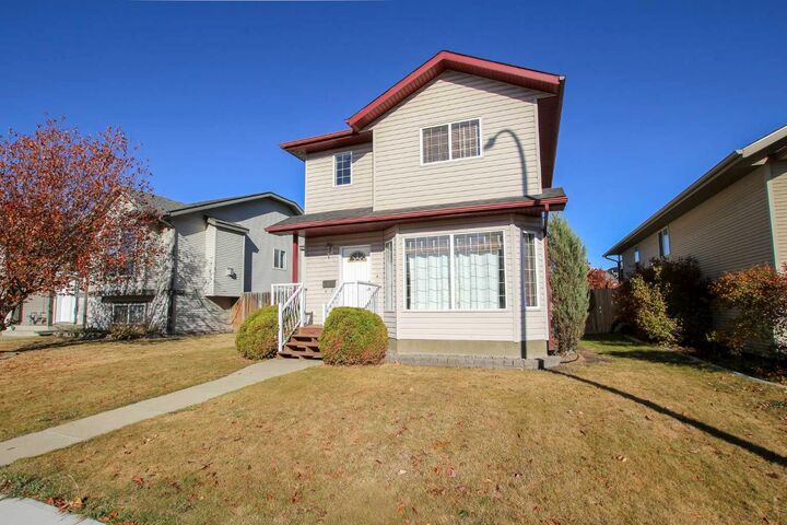 54 Ives Crescent  Red Deer AB T4R 3G9 photo