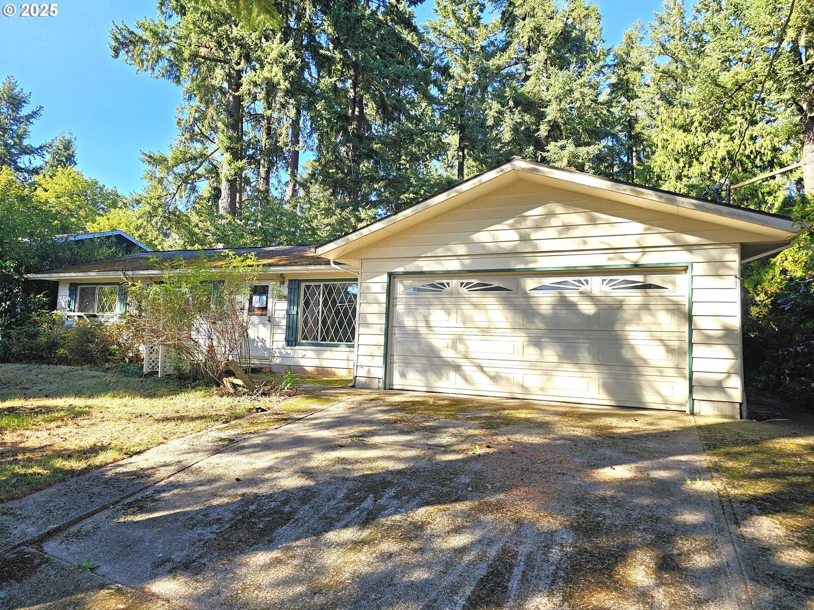 Property Photo:  6375 SW Dawn St  OR 97035