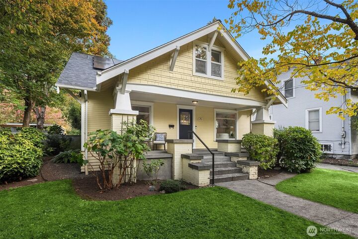 Property Photo: 5722 Keystone Place N WA 98103