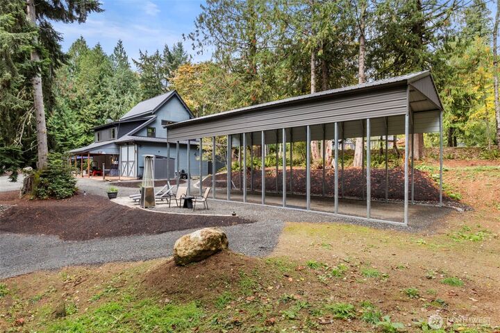 Property Photo: 7698 Westerly Lane NE WA 98110